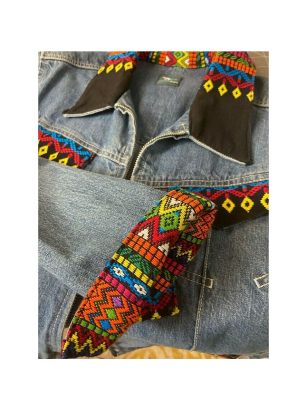 French Cuff Women's Denim Jacket Embroidery Design Sz M/L ? Native Tribal ~~ - Picture 5 of 7